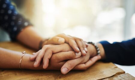 Como a psicologia pode ajudar a enfrentar o luto.